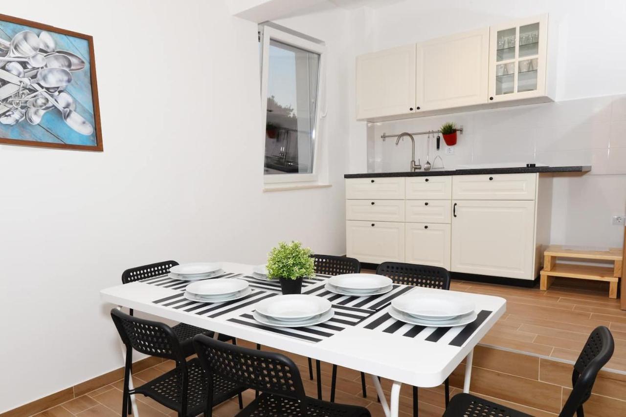 Apartment Avada Novaglia Esterno foto