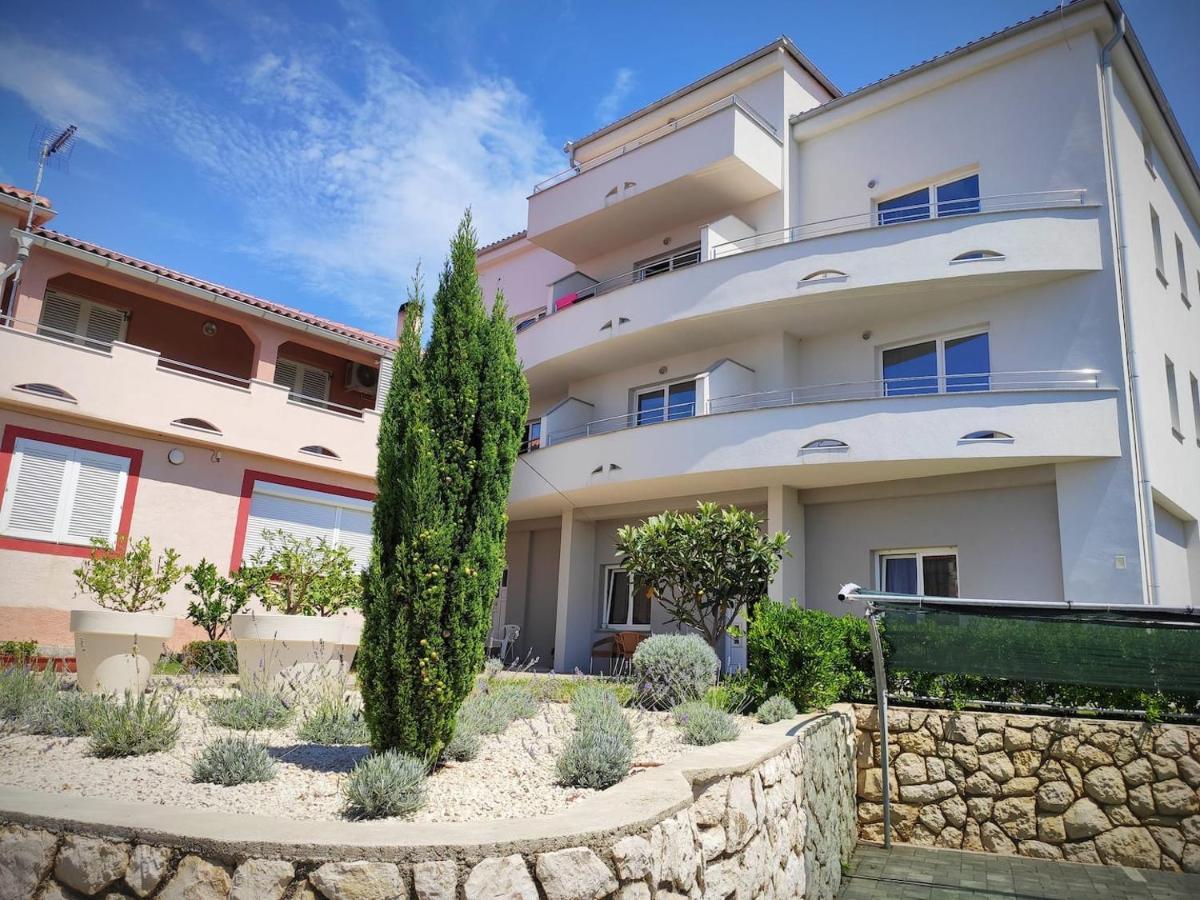 Apartment Avada Novaglia Esterno foto